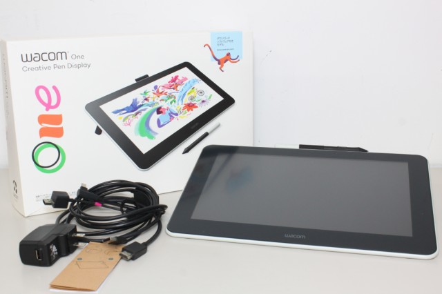 Wacom One/13.3インチ/液晶ペンタブレット/DTC133 ？の通販はau PAY