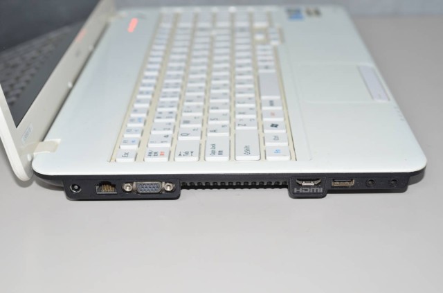 NEC LaVie LZ550MSSCore i5 4GB SSD120GB 無線LAN Windows10 64bitWPSOffice 13.3インチ モバイルノート  パソコン  ノートパソコン