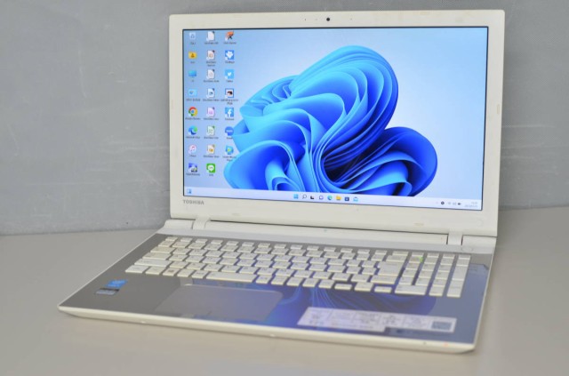 中古ノートパソコン Windows11+office 爆速SSD500GB 東芝Dynabook T75