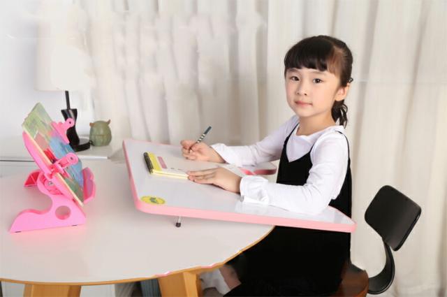 カリモク 軟らかく 学習机 ななママさん用