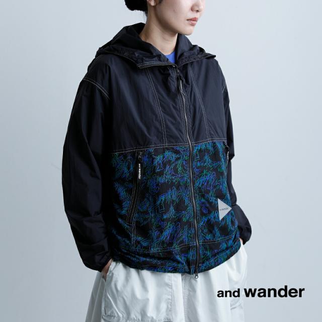 and wander アンドワンダー プリント ウィンドジャケット printed wind jacket 574-6121013 レディース 2026ss新作 春夏 クーポン対象