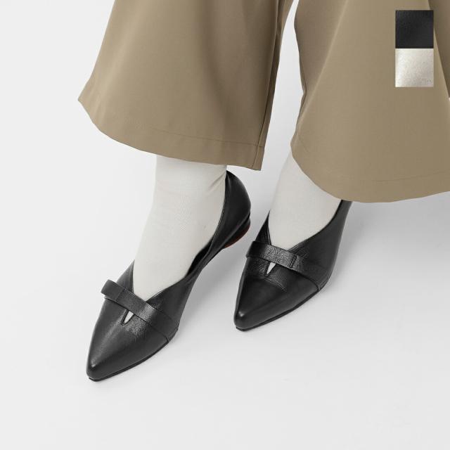 yuko imanishi+ ユウコイマニシプラス  パテントレザー カッティング ベルト パンプス 751116-mn 2025aw新作 レディース ☆☆ クーポン対象