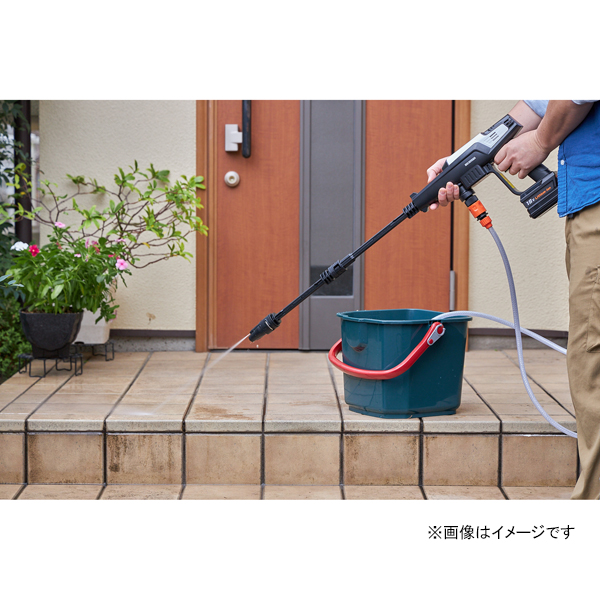 高圧洗浄 ハンディウォッシャー 2.2Mpa 充電式 ホワイト JHW-201 [コードレス 軽量 洗車 外壁掃除 汚れ落とし 屋外掃除 アイリスオーヤマ]