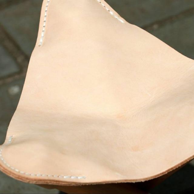 romo ロモ SANSA CHAIR かがり火居敷き