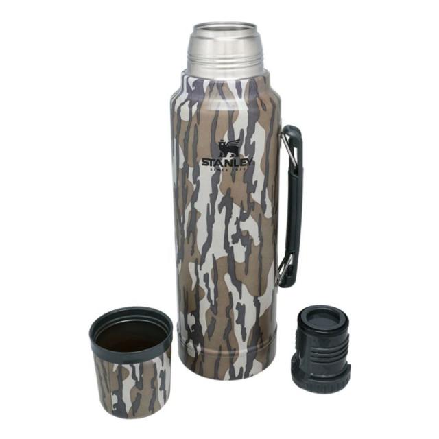 STANLEY×MOSSY OAK スタンレー クラシック真空ボトル 1.4L Bottomland 水筒 ボトル 真空 ステンレス キャンプ キャンプ用品 アウトドア アウトドア用品 釣り 登山 サバイバル レジャー スポーツ 保温 保冷 大容量 迷彩柄 コラボ 父の日 DS-1007933045