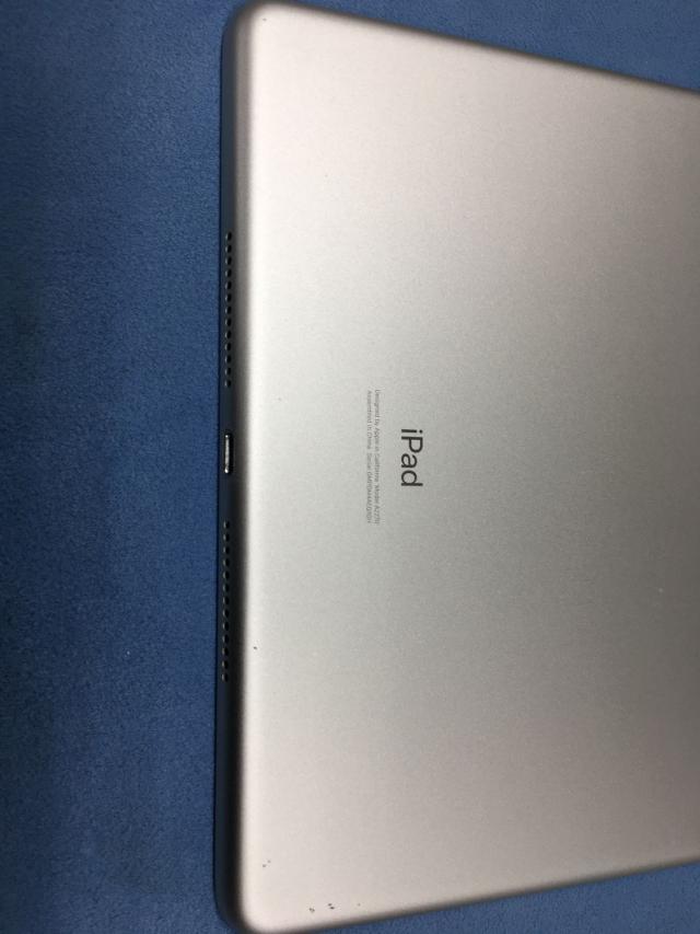 動作確認・初期化済み】 美品 電池84％ Apple iPad 第8世代 Wi-