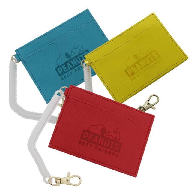 Snoopy スヌーピー パスケース 定期入れ レディース キッズ シボ革 ねそべり コイル付き Kids 全国送料無料 ネコポス発送限定 Exasの通販はau Pay マーケット 服飾雑貨専門店 エクサス Au Pay マーケット店