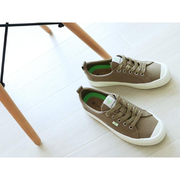 返品交換送料無料CARIUMA カリウマ OCA LOW CANVAS オカ ロー