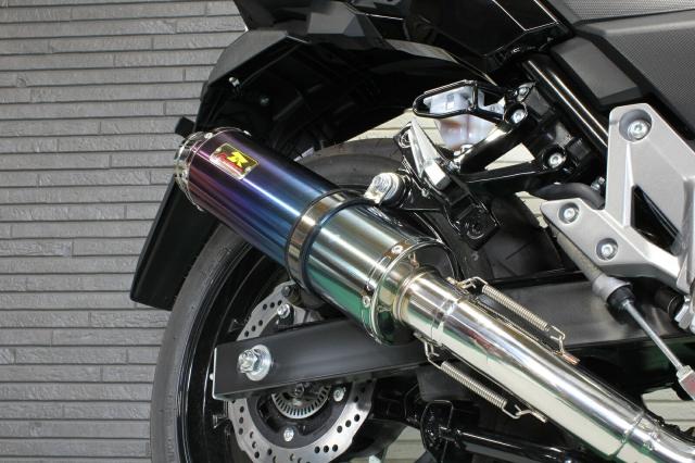 オートバイ用品一式　専用 ワールドスーパーバイク選手権で鍛え上げられたパフォーマンスが光る