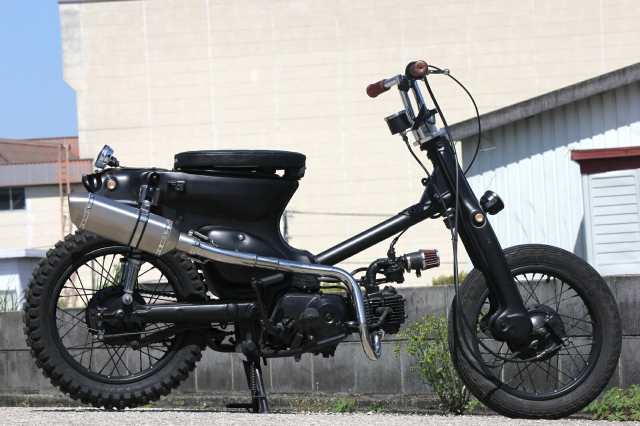 Valiente (バリエンテ) ホンダ リトルカブ (A-C50/BA-AA01) バイクマフラー (キャブ車用) Sol ソル ソリッドタイプ  マフラー スポーツタイプ Little CUBの通販はau PAY マーケット - バイク・車 マフラー【Valiente】 | au PAY  マーケット－通販サイト