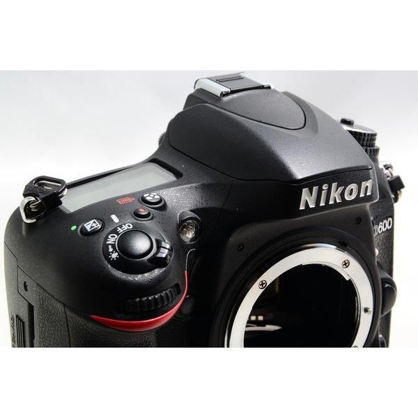 ニコン Nikon D600 ボディ 美品 一眼レフサブ機にも 高画質