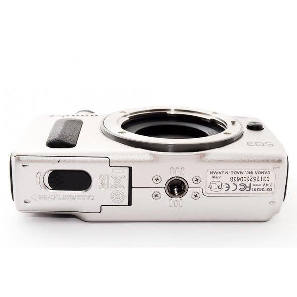 中古】キヤノン Canon EOS M シルバー レンズキット 美品 軽量