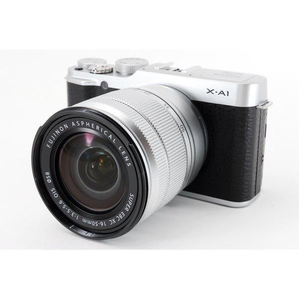 【中古】フジフィルム FUJIFILM  X-A1 レンズキット シルバー 美品 小型軽量ボディの通販は 44,880円