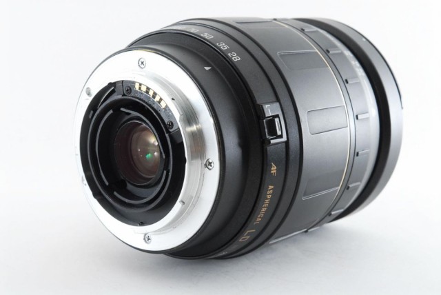 【中古】ソニー SONY α77 SLT-A77V 高倍率ズームセット 訳アリ実用品 高速連写に定評アリ SDカードストラップ付き 防塵・防滴 自分撮り