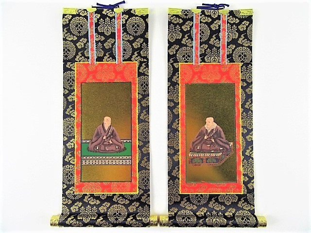 仏壇用掛軸  脇侍 脇掛 絵像 上仕立 浄土真宗本願寺派 西 ３０代  掛け金具 宗紋 ２個付の通販は 6,861円
