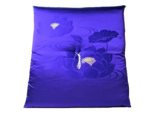 御前座布団 お寺様用 圧縮綿 ドンス蓮 紫 仏壇座布団 住職用 法事用 法事 法要 お坊さん お寺 仏事 お盆 お彼岸 仏前座布団 仏壇用品　の通販は
