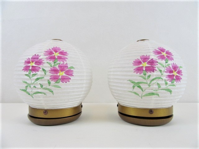 盆提灯 モダン インテリア 手描 紙 ほのか華ミニ 一対入 なでしこ おしゃれ コードレス お盆 提灯 盆ちょうちん 初盆 新盆 国産 岐阜提灯の通販は