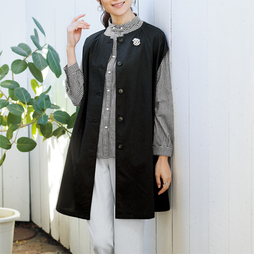 ゆったりロングベスト ブラック 麻混 ベスト 前開き ロング丈 半袖 レディース 婦人服 ミセス シニア 女性 大人 チョッキ 体型カバー 黒 丸首 クルーネック 前ボタン 無地 シンプル おしゃれ ファッション 40代 50代 60代 70代 80代 90代 母の日 お母さん 春夏　nss　p28337