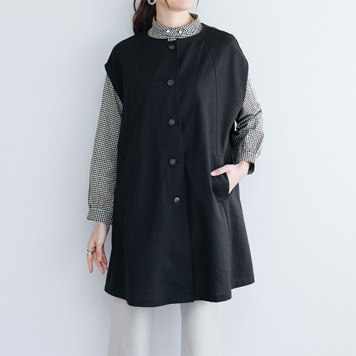 ゆったりロングベスト ブラック 麻混 ベスト 前開き ロング丈 半袖 レディース 婦人服 ミセス シニア 女性 大人 チョッキ 体型カバー 黒 丸首 クルーネック 前ボタン 無地 シンプル おしゃれ ファッション 40代 50代 60代 70代 80代 90代 母の日 お母さん 春夏　nss　p28337_1
