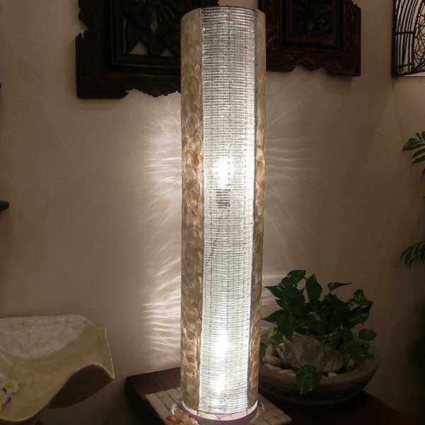 SHELL LAMP SILINDER W GLASS アジアン家具 バリ 雑貨 リゾート スタンドランプ 照明 アンティーク おしゃれ 癒し インテリア 天然貝 サロン ショップ ランプ ライト モダン 寝室 間接照明 照明器具 スタンドライト フロアライト フロアスタンド フロアランプ 【47886】の通販は