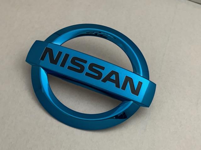 日産　カラー　エンブレム　送料無料　Ｃ２７　セレナハイウェイスター ｅ−ｐｏｗｅｒ　前期/後期　リアニッサンマーク　ブルー カーパーツ　純正　メッキの通販は