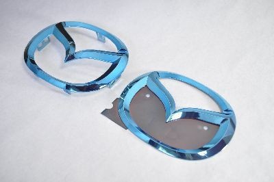 カラー　エンブレム　送料無料　ＣＷＥＦＷ　プレマシー　フロント/リアマツダマーク　ブルー　カーパーツ　純正　メッキの通販は