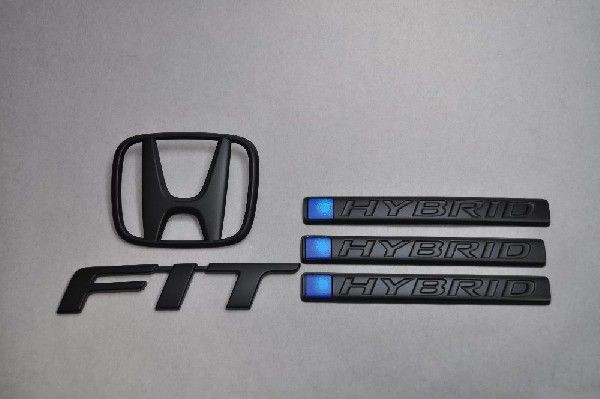 ホンダ　マットブラック/ピアノブラック　エンブレム　送料無料　ＧＰ５系　フィットハイブリッド　リア５点　カーパーツ　純正　メッキの通販は