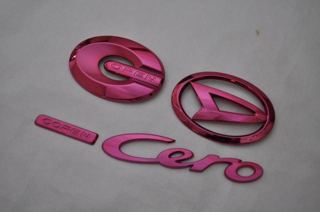 ダイハツ　カラー　エンブレム　送料無料　ＬＡ４００Ｋ　コペンセロ　レッド　３点セット　カーパーツ　純正　メッキの通販は