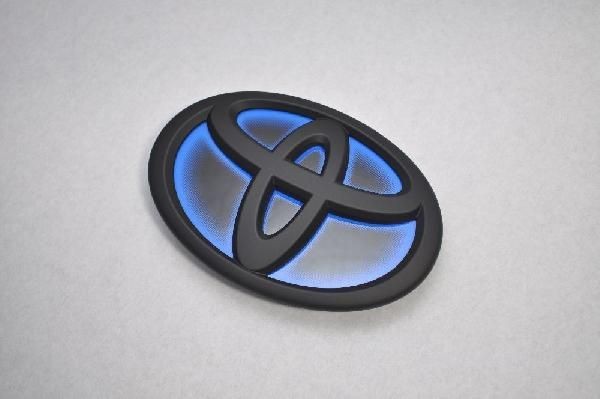 トヨタ　マットブラック/ピアノブラック　エンブレム　送料無料　ＮＨＰ１０系　アクア　前期/後期　フロント１点　カーパーツ　純正　メッキの通販は 6,806円