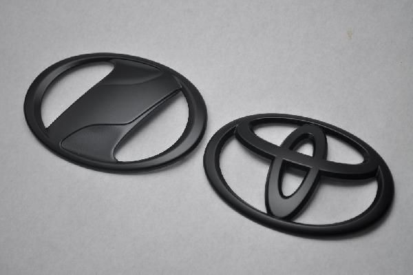 マットブラック/ピアノブラック　エンブレム　送料無料　ＱＮＣ系　ｂＢ　フロントオーナメント/リアトヨタマークＳＥＴ　カーパーツ　純正　メッキの通販は 10,857円