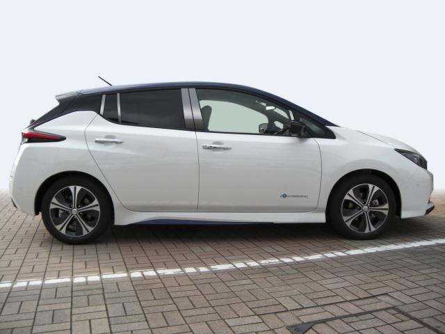 日産　ステンレス　ピラー　送料無料　ＺＥ１系　リーフ　１０Ｐ 鏡面HYPER　ブラック　カーパーツの通販は 23,520円