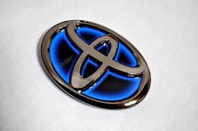 カラー　エンブレム　送料無料　ZVW３０　プリウス フロントトヨタマーク　ブラック　カーパーツ　純正　メッキの通販は