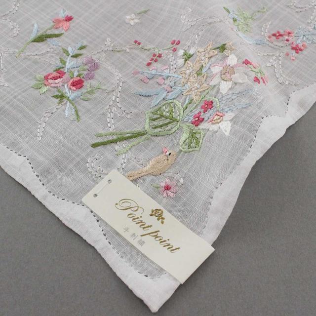 【送料無料】ベトナム手刺繍ハンカチ　花　5213 ホワイト