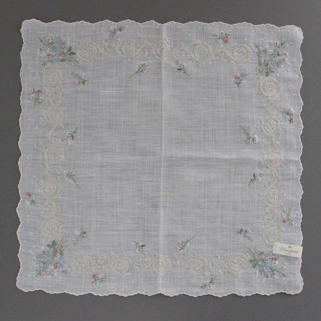 送料無料】ポワンポワン ベトナム手刺繍 ハンカチ 花スカラヘムの通販