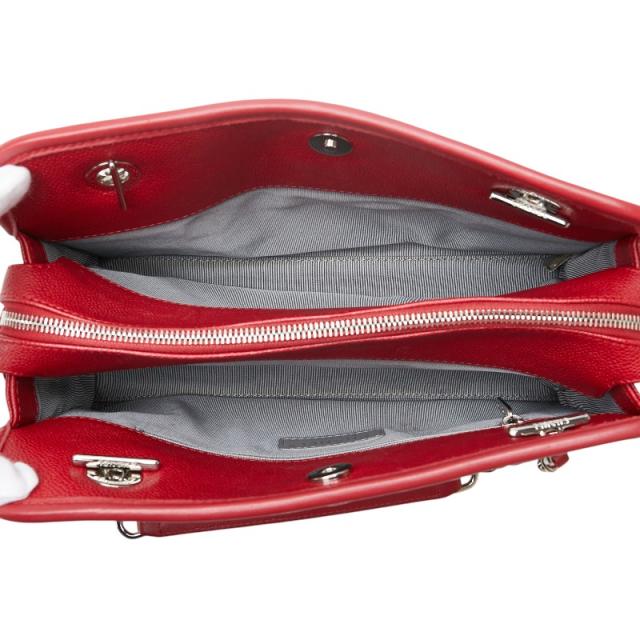 シャネル マトラッセ ココマーク チェーン ショルダーバッグ ハンドバッグ レッド キャビアスキン レディース CHANEL 【中古】の通販は シャネル マトラッセ ココマーク チェーン ショルダーバッグ ハンドバッグ レッド キャビアスキン レディース CHANEL 【中古】の通販は