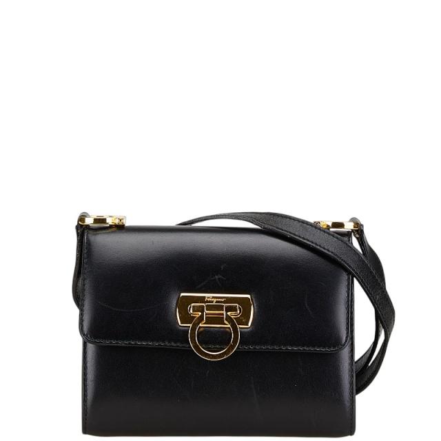 サルヴァトーレフェラガモ ガンチーニ ショルダーバッグ ブラック  