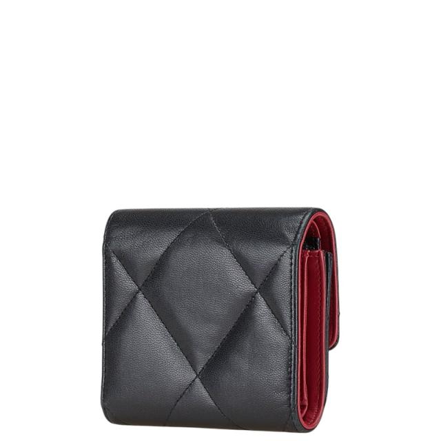 シャネル 19 ココマーク 三つ折り財布 スモールフラップウォレット