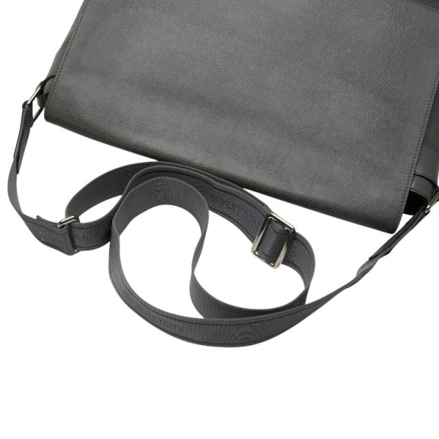 ルイ ヴィトン タイガ ロマンGM 斜め掛け ショルダーバッグ M32626