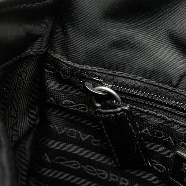 プラダ 三角ロゴプレート ショルダーバッグ メッセンジャーバッグ V167 ブラック ナイロン レザー レディース PRADA 【中古】