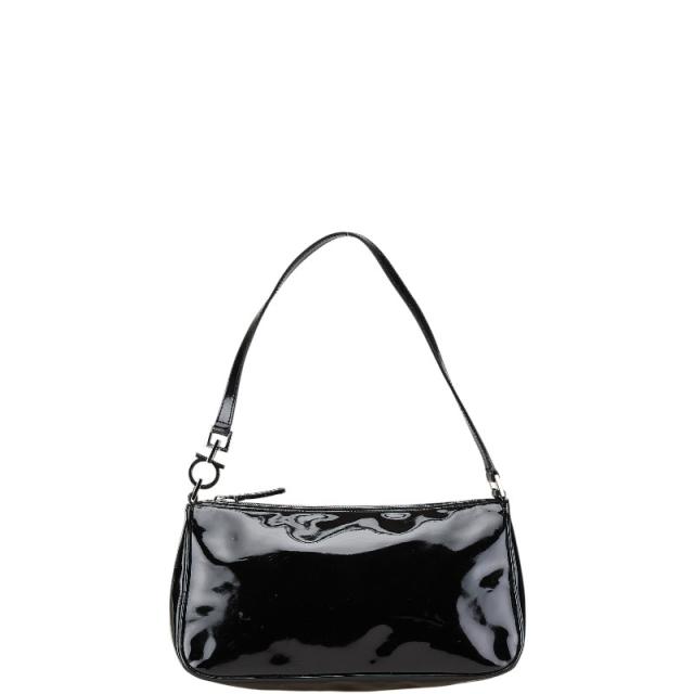 【未使用に近い】フェラガモ ショルダーバッグ　グラム　ホーボー　ガンチーニ　黒 未使用に近い】フェラガモ ショルダーバッグ グラム ホーボー