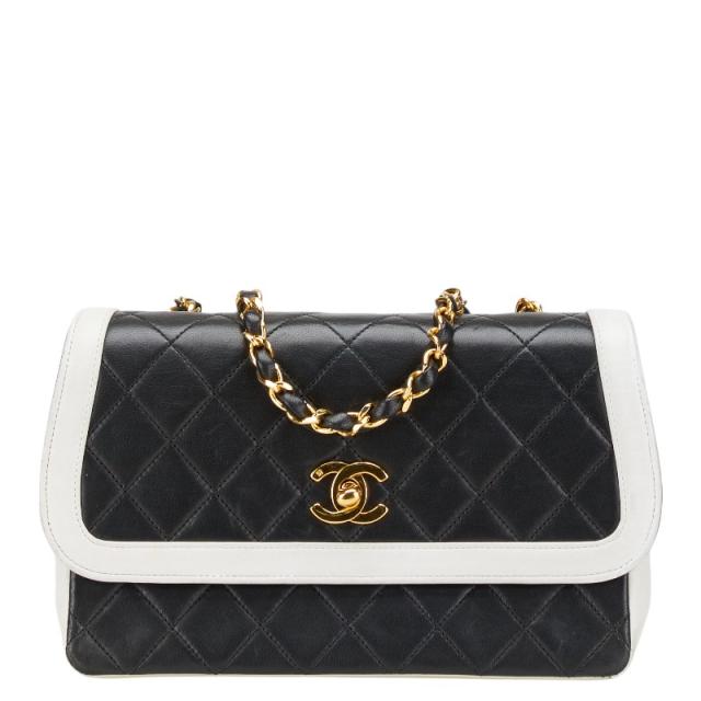 シャネル ココマーク マトラッセ チェーン ショルダーバッグ ブラック ホワイト ラムスキン レディース CHANEL 【中古】