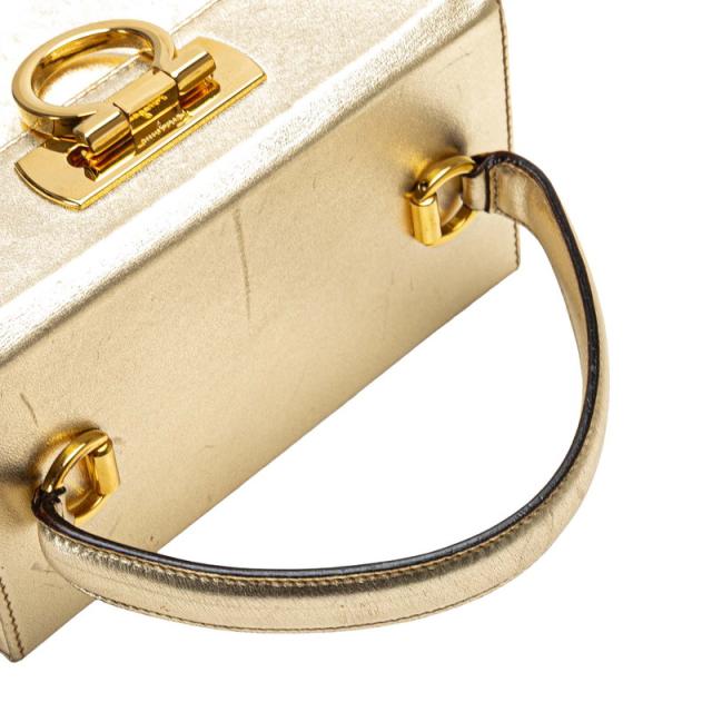 サルヴァトーレフェラガモ ガンチーニ バニティバッグ ハンドバッグ AQ-216154 ゴールド レザー レディース Salvatore Ferragamo【中古】 サルヴァトーレフェラガモ ガンチーニ バニティバッグ ハンドバッグ AQ