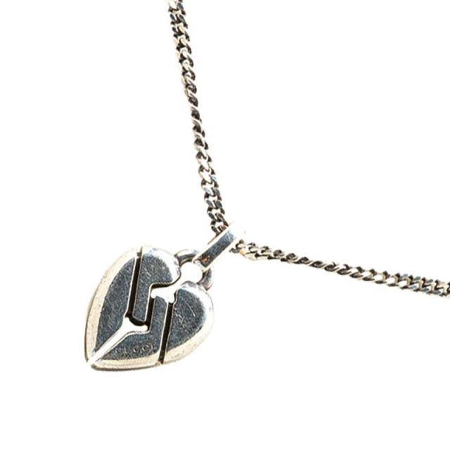 グッチ　ハートネックレス　ペンダント　シルバー グッチ ネックレス アクセサリー レディース ノット ハート シルバー
