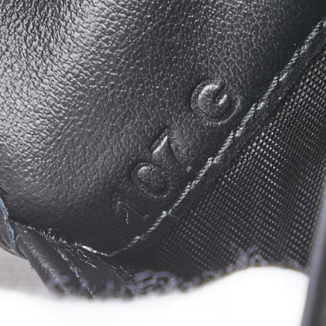 本日限定値下げ　美品　PRADA プラダ　三つ折り　財布　三角　黒　定番モデル 楽天市場】【ブラックフライデー・11/22～26限定・最大2万円OFF