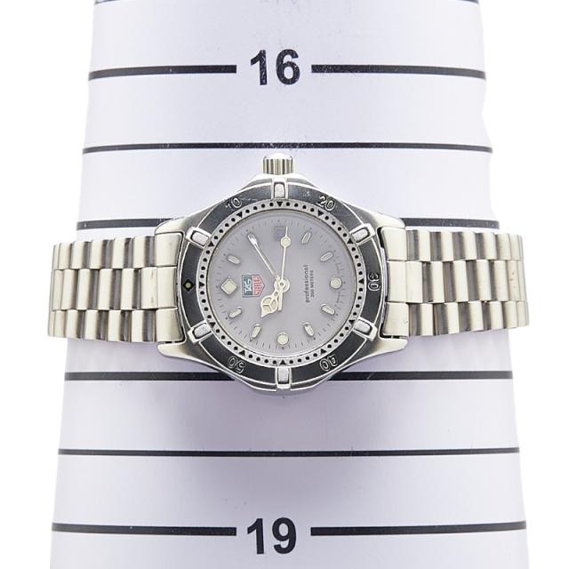 タグホイヤー プロフェッショナル 腕時計 WE1411-R クオーツ グレー