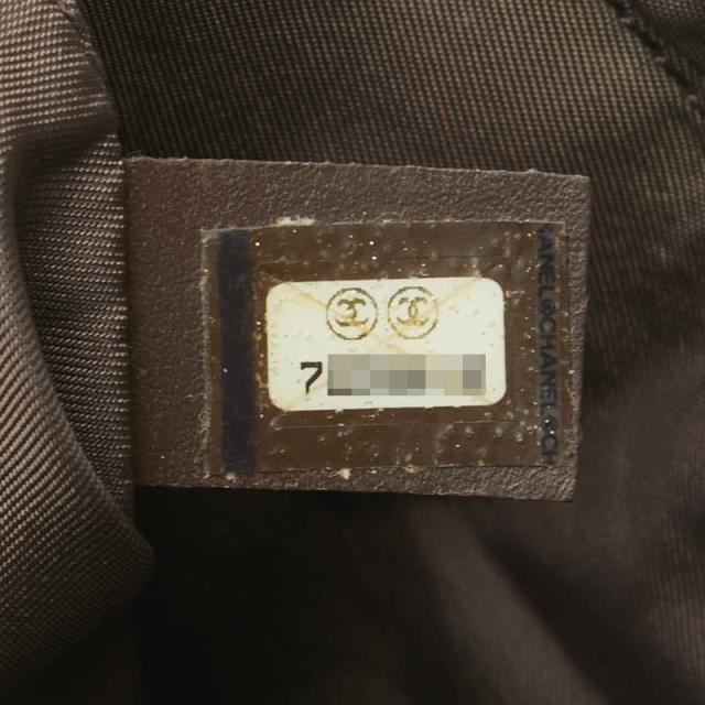 シャネル ニュートラベルライン ココマーク ポーチ カーキ ブラウン