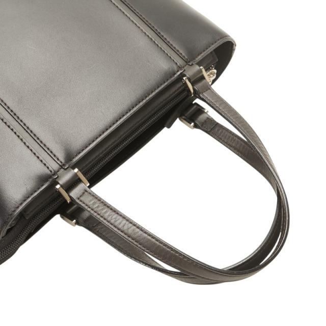 バーバリー 裏地ノバチェック ハンドバッグ ブラック レザー