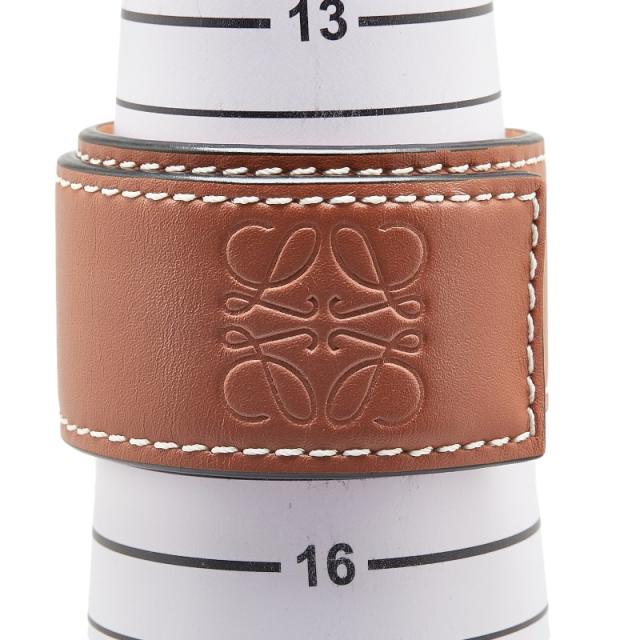 ロエベ レザーブレスレット タン ロエベ アナグラム スモールスラップ