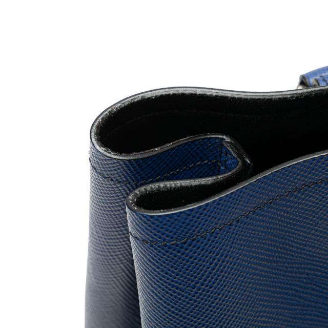 プラダ 三角ロゴプレート ハンドバッグ ブルー レザー レディース