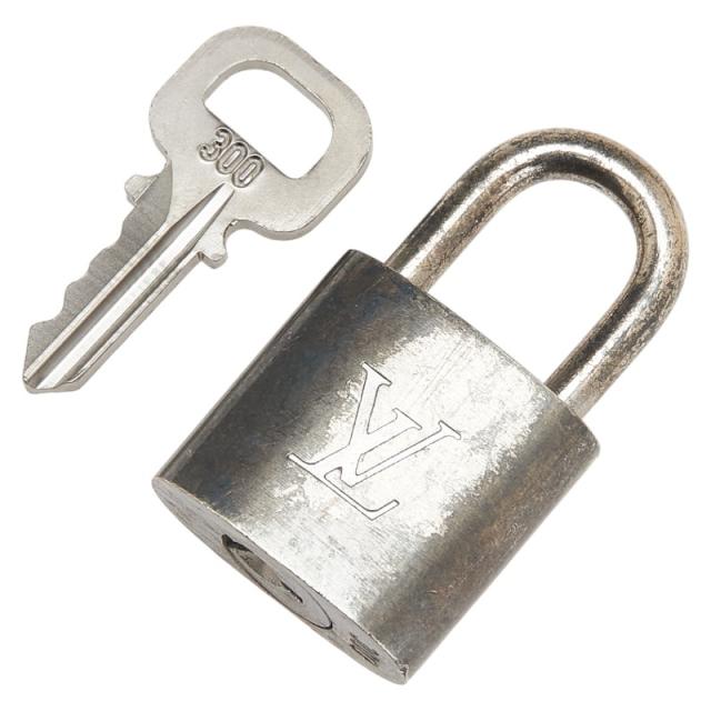 ルイ ヴィトン カデナ 南京錠 キー セット シルバー メタル レディース